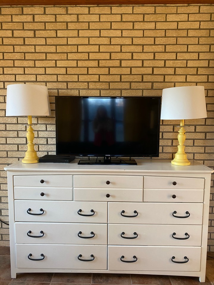 How to Breathe New Life into an Old&nbsp;Dresser